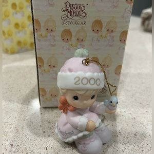 Precious Moments 2000 Annual Edition Baby’s First Christmas Ornament
